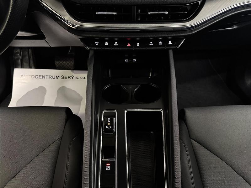 Škoda Enyaq 80 150kW LOFT PANO MATRIX LED - fotka 31 z 45