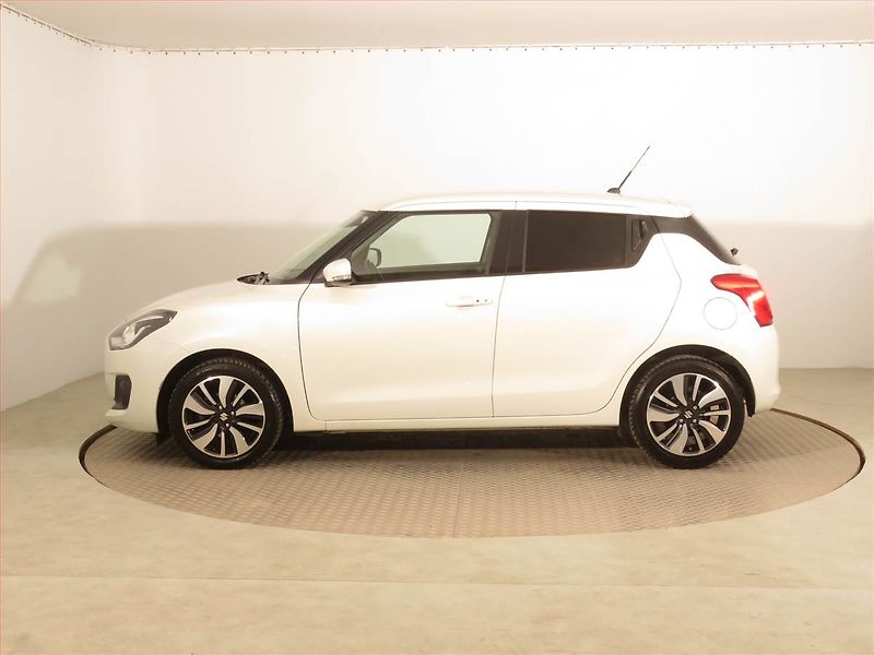 Suzuki Swift (2019) 1.2 DualJet, Automat - fotka 3 z 19