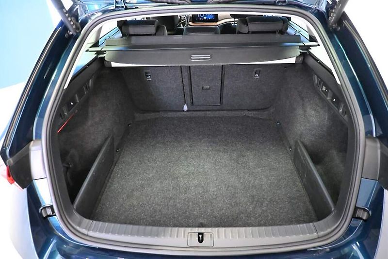 Škoda Octavia (2023) 2.0 SCOUT 4x4 DSG Matrix LED T - fotka 8 z 36