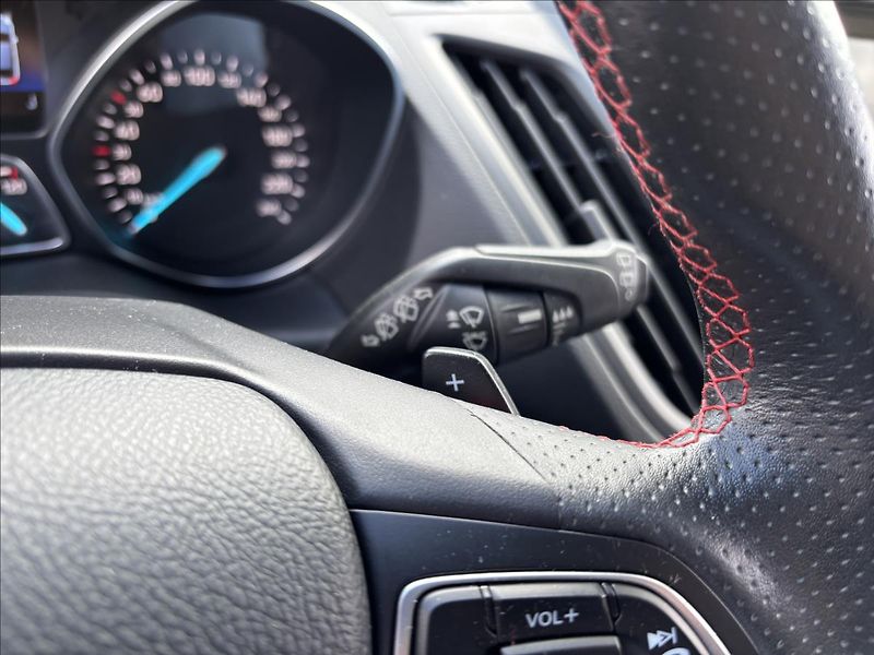Ford Kuga 2,0 EcoBoost 170kW  ST-Line - fotka 33 z 50