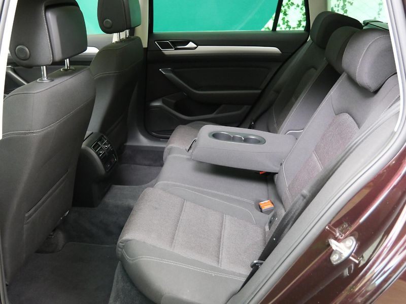 Volkswagen Passat - fotka 23 z 25