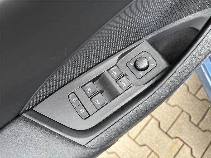 Škoda Octavia 2,0 TDI 110 kW Style DSG - fotka 19 z 41