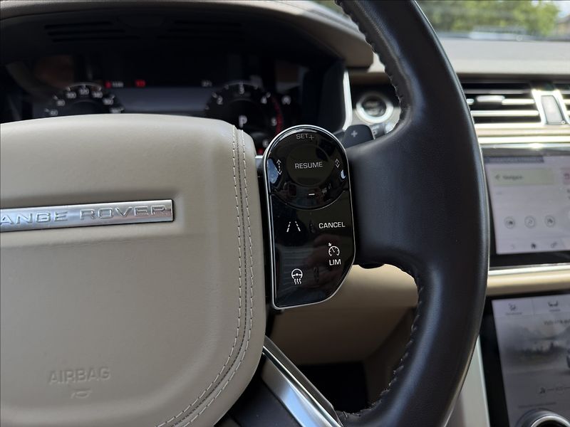 Land Rover Range Rover 4,4 V8 Autobiography - fotka 14 z 31