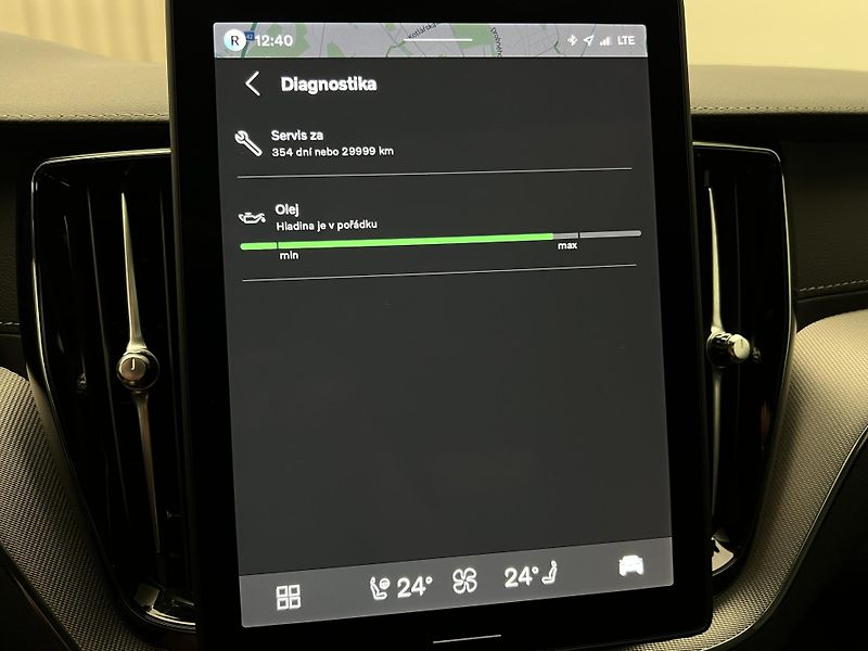 Volvo XC60 T8 AWD ULTRA BLACK RECHARGE CZ - fotka 44 z 50