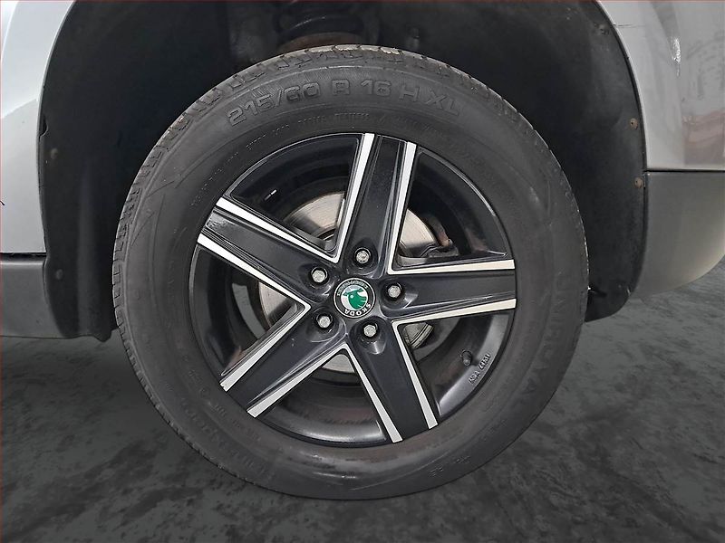 Škoda Yeti (2010) Ambition 1.2 TSI, Serv.kniha - fotka 14 z 15