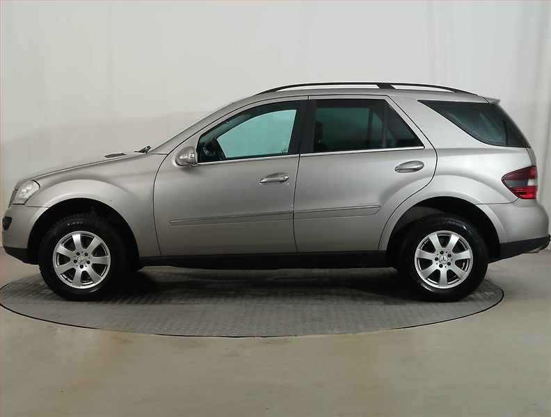 Mercedes-Benz Třídy M (2007) Base ML 280 CDI , 4X4 - fotka 3 z 13