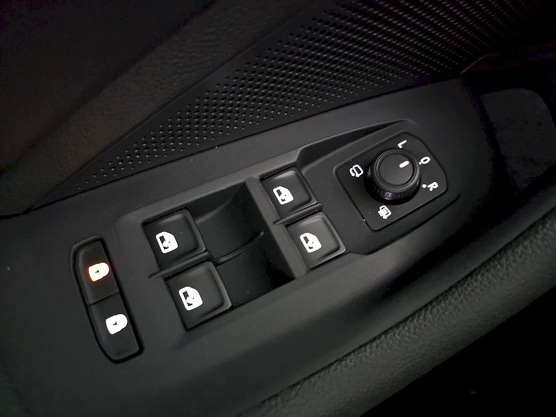 Škoda Superb (2024) 2.0TDI 142kW 4x4 DSG LAURIN A - fotka 18 z 30