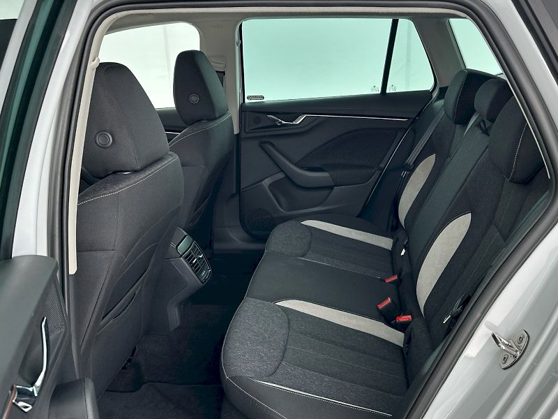 Škoda Kamiq (2025) DSG 1.0TSI 85kW Top Selection - fotka 8 z 32