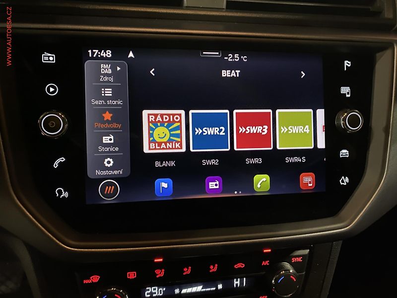 Seat Arona (2021) 1.0TGi, Style, kamera, +kola - fotka 16 z 19