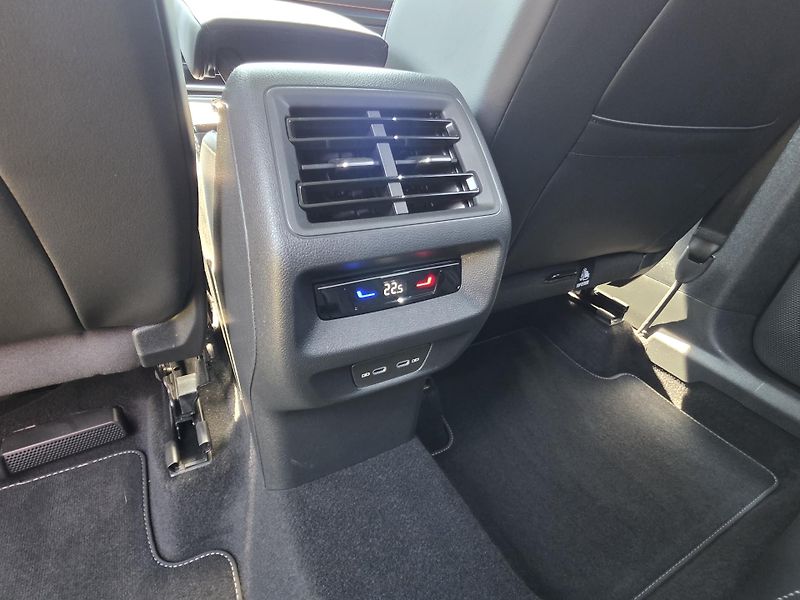 Volkswagen Tiguan (2025) Tiguan R-Line 1,5 eTSI - Stav  - fotka 12 z 16