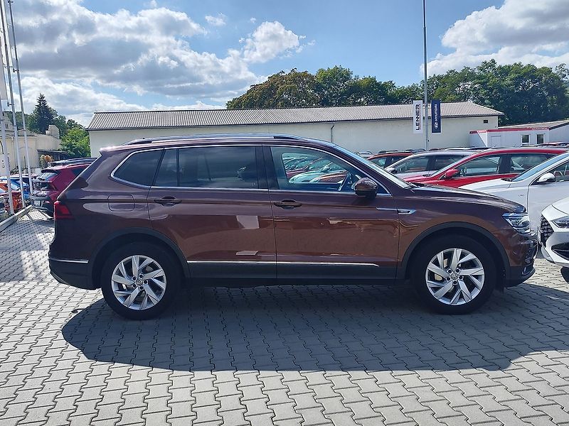 Volkswagen Tiguan Allspace 2.0 TDI/110kW Highline 4x4 - fotka 4 z 38