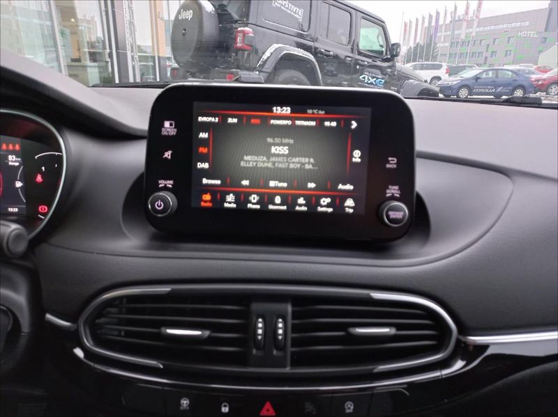 Fiat Tipo 1,0 FireFly 100k  SW Cross Hig - fotka 13 z 14
