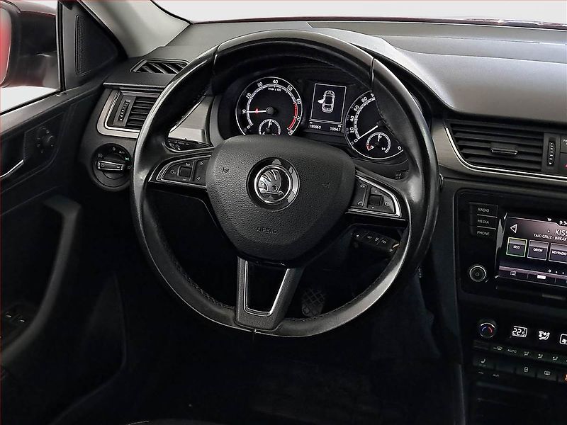 Škoda Rapid (2017) Style Plus 1.0 TSI, Serv.kniha - fotka 15 z 17