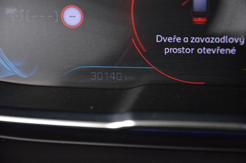 Peugeot 3008 (2023) PHEV 300 GT AWD AT - fotka 12 z 22