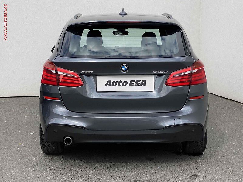 BMW Řada 2 (2016) 2.0D xDrive218d, M Sport, AT - fotka 5 z 17