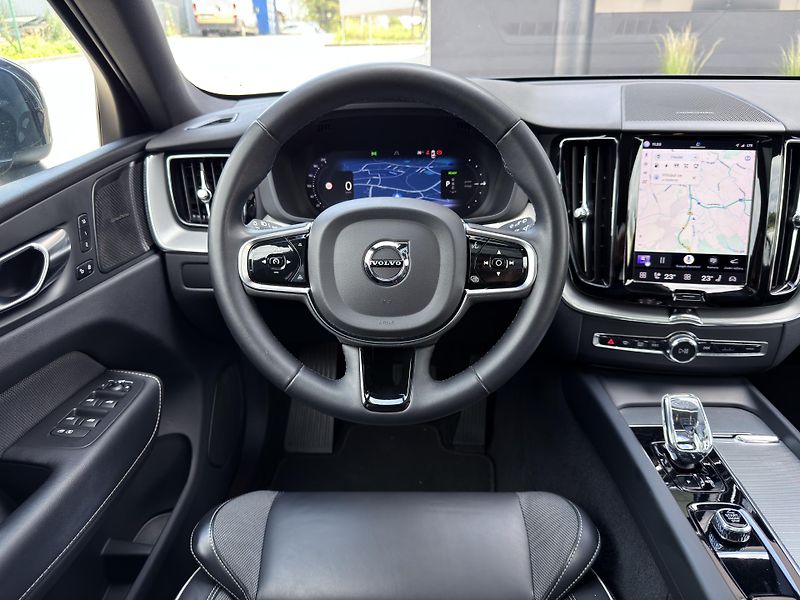 Volvo XC60 T8 AWD RECH.+sada zimních kol  - fotka 21 z 51