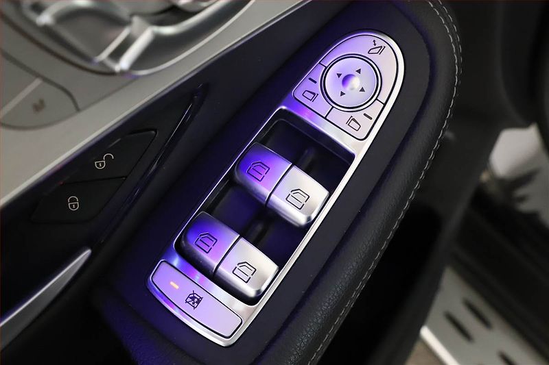 Mercedes-Benz GLC (2022) 300 d 4MATIC, ČR, DPH - fotka 18 z 20
