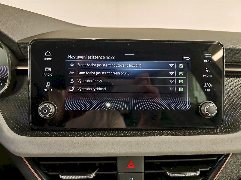 Škoda Kamiq (2025) 1.0 TSI 85 kW DSG Top Selectio - fotka 10 z 29