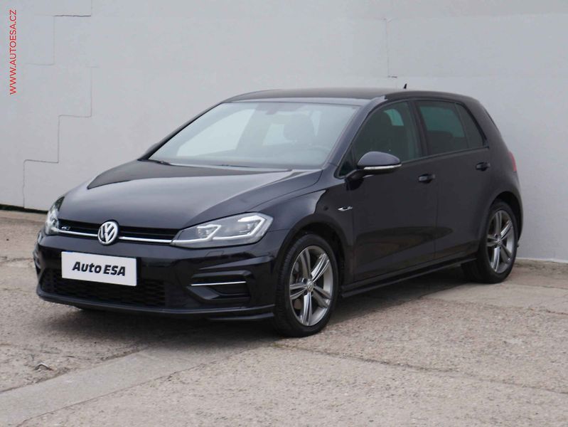 Volkswagen Golf (2018) 1.4 TSi, ČR, R-Line, DSG - fotka 3 z 16