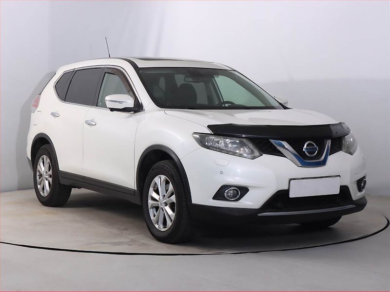 Nissan X-Trail (2015) Tekna 1.6 dCi, 7 míst - fotografie inzerátu