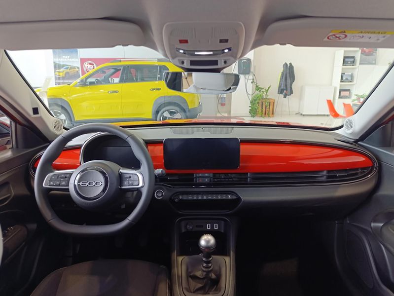 Fiat 600 (2026) 1,2 Turbo 100k ICON - fotka 13 z 14