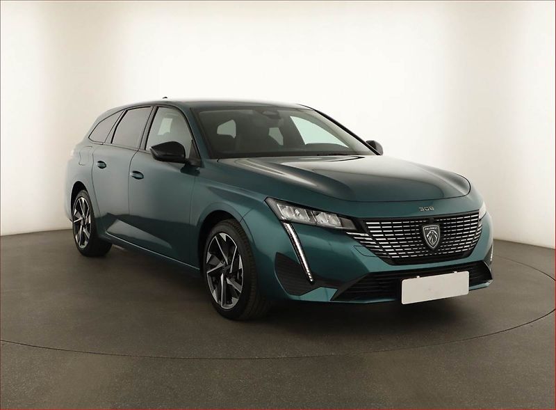 Peugeot 308 (2024) Allure 1.2 PureTech - fotka 1 z 15