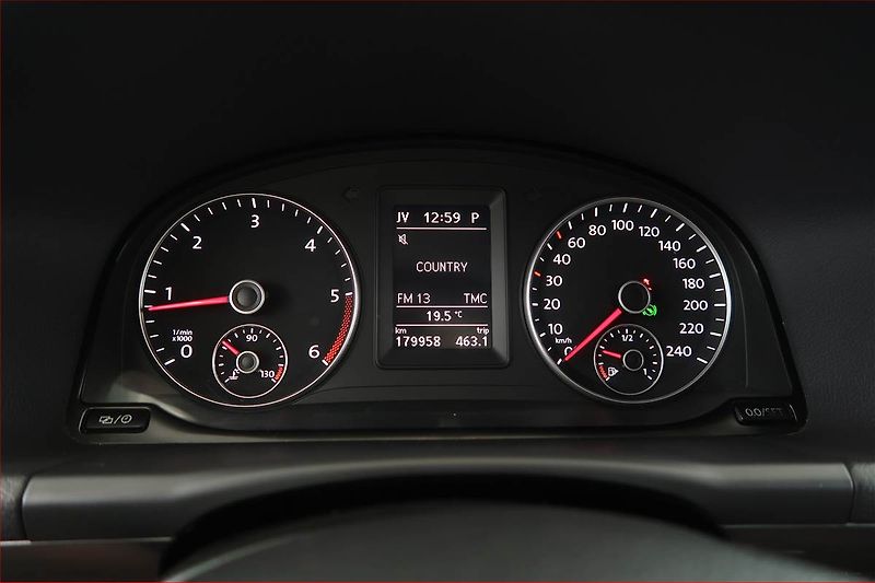 Volkswagen Touran (2013) 1.6 TDI, Automat, 7 míst, Navi - fotka 11 z 20