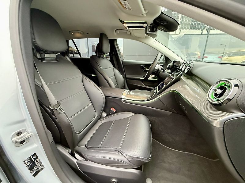 Mercedes-Benz Třídy C (2025) 220 d 4MATIC kombi - fotka 33 z 41