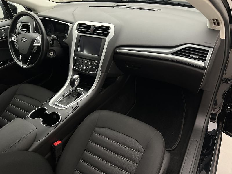 Ford Mondeo 2.0 TDCI TREND - fotka 20 z 39