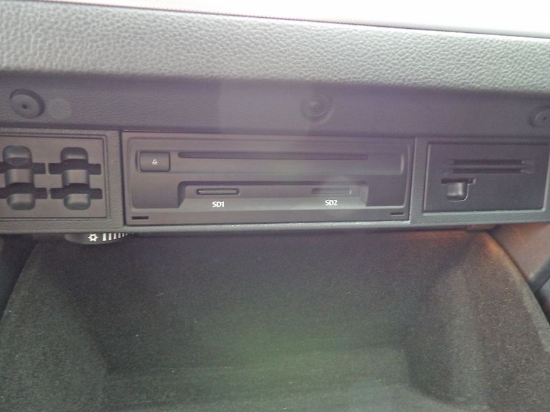 Volkswagen Golf 1.6TDI 85kW DSG Navi PDC - fotka 12 z 29