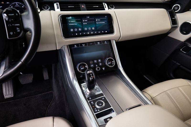 Land Rover Range Rover Sport D250 HSE Meridian - fotka 17 z 22