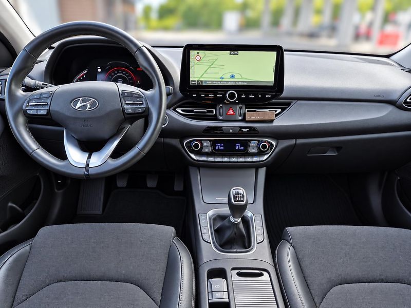 Hyundai i30 (2021) STYLE 1 majitel 1.5 TGDI 117kW - fotka 9 z 9