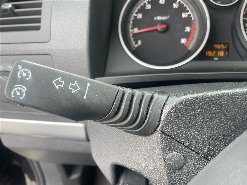 Opel Zafira 1,6 i 16V 85kw 7míst Tažné TOP - fotka 17 z 34