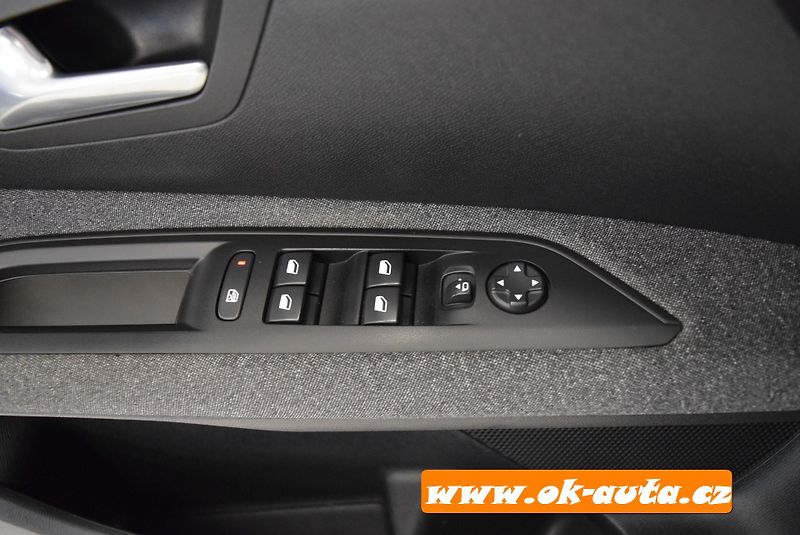 Peugeot 3008 1.5 BHDI AUTOMAT ACTIVE PACK - fotka 37 z 59