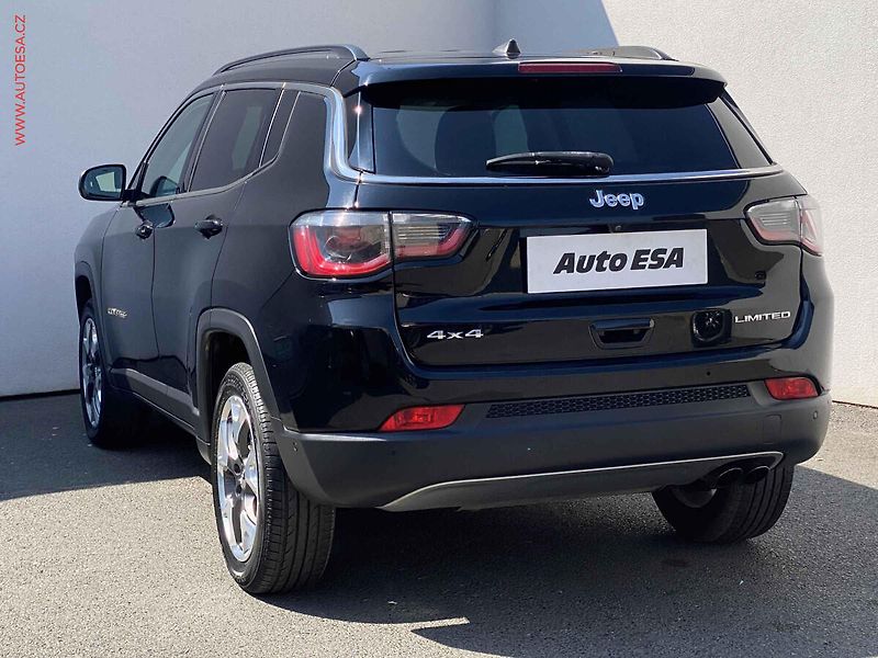 Jeep Compass (2020) 1.4T 4X4, Limited, AT, +ALU - fotka 6 z 22