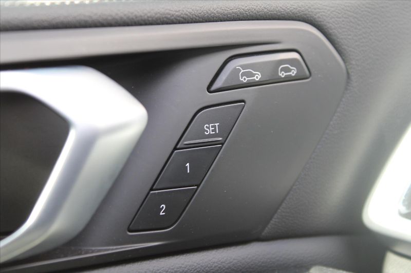 BMW X6 xDrive M50d 294kW LASER DPH ČR - fotka 25 z 30