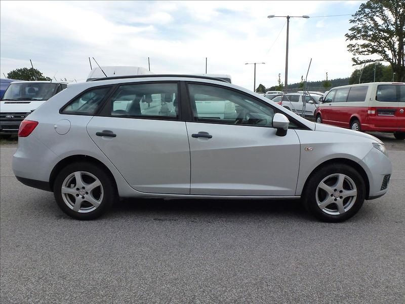 Seat Ibiza 1,2 TDI 3,4-3,9 l/100km  EcoMo - fotka 6 z 48