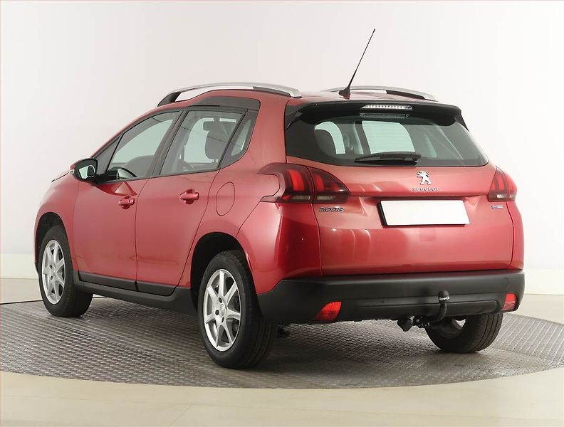 Peugeot 2008 (2016) 1.2 PureTech, Serv.kniha, Navi - fotka 4 z 20