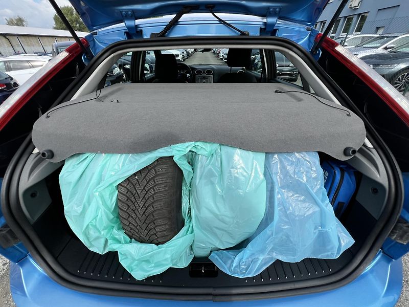 Ford Focus 1.4i 16v KOUPENO V ČR 1.MAJ. - fotka 21 z 33