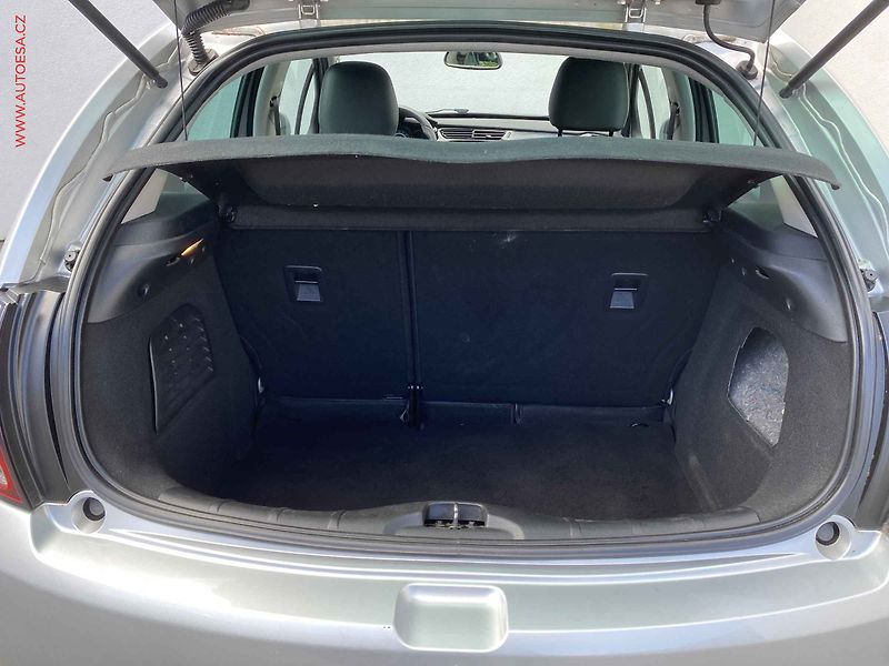 Citroën C3 (2016) 1.2 PT, Exclusive, navi - fotka 7 z 17