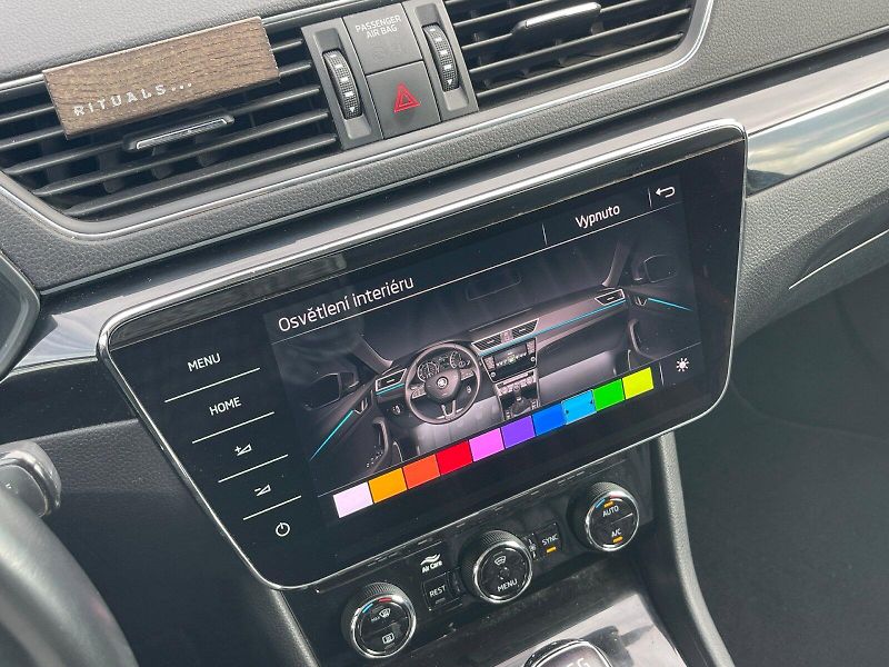 Škoda Superb (2018) 2.0 TDI / 140 kW DSG 4x4 L&K - fotka 23 z 30