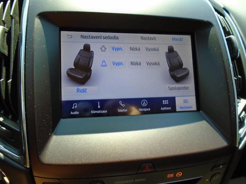 Ford S-MAX 2.0 EcoBlue 140kW 8AT Vignale - fotka 30 z 49