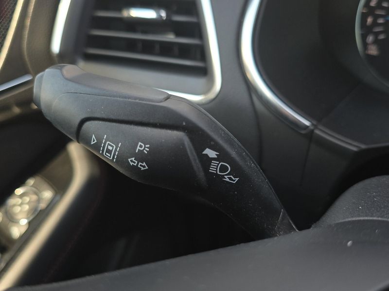 Ford S-MAX (2023) ST-line 2.5 Hybrid 140kW, 1. m - fotka 20 z 27
