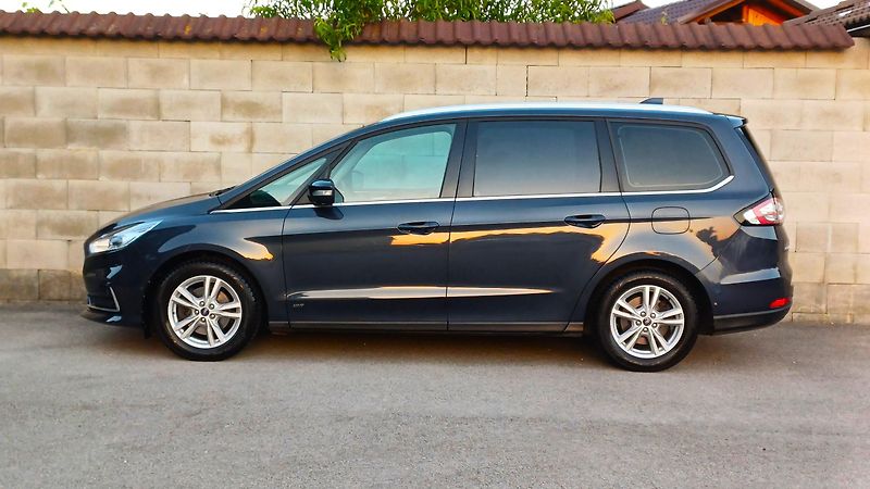Ford Galaxy 2.0 140kW EcoBlue AWD TITANIUM - fotka 8 z 50