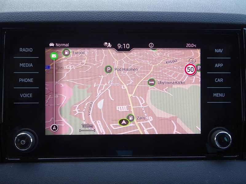 Škoda Karoq (2022) 1,5 TSi/110kW  Sportline Plus - fotka 12 z 29