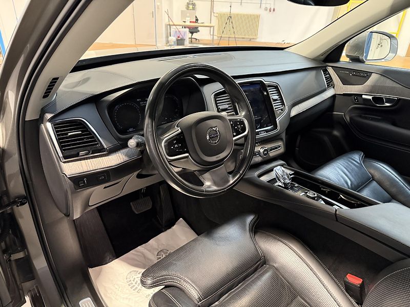 Volvo XC90 B5 AWD diesel Inscription Auto - fotka 5 z 16
