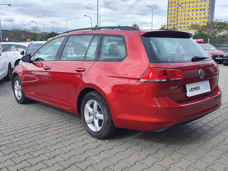 Volkswagen Golf 1.2 TSI/63kW Trendline - fotka 7 z 36