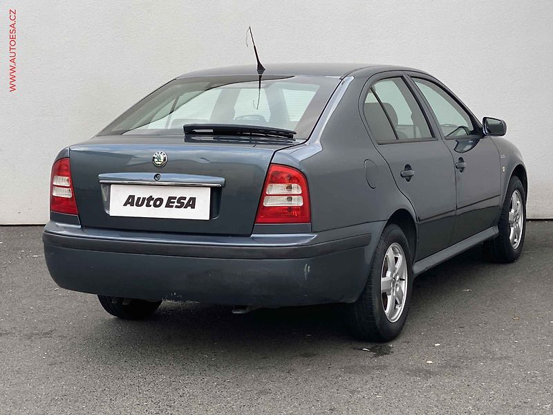 Škoda Octavia (2005) 1.6i, ČR, AC, STK5/28 - fotka 4 z 16