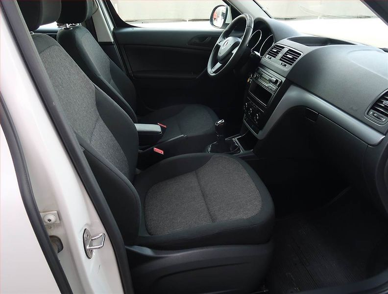 Škoda Yeti (2015) 2.0 TDI, 4X4 - fotka 9 z 15