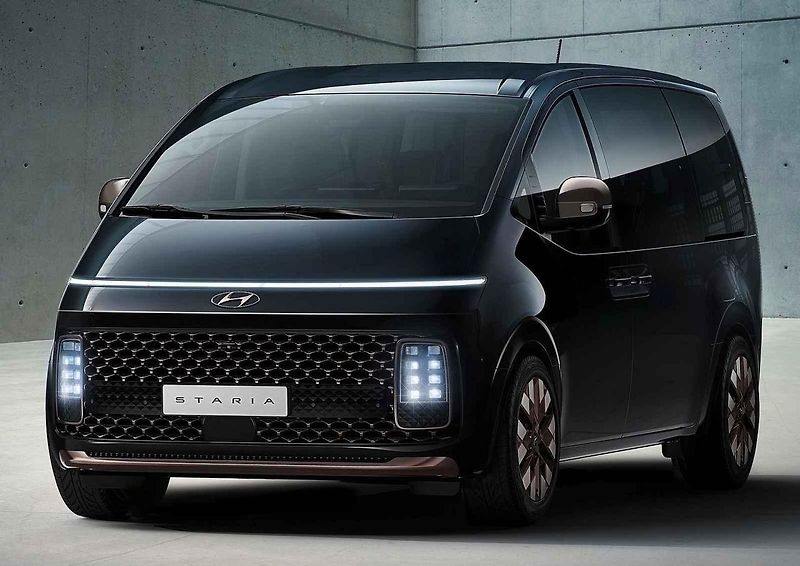 Více než deset z novinek bude mít čistě elektrický pohon